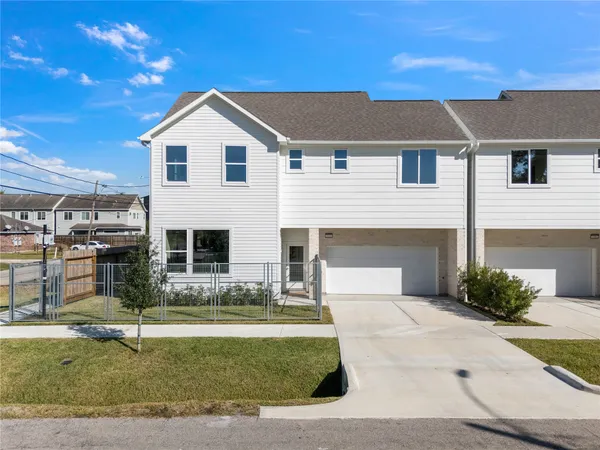 $374,900 | 1810 Yates Street, Houston, TX 77020