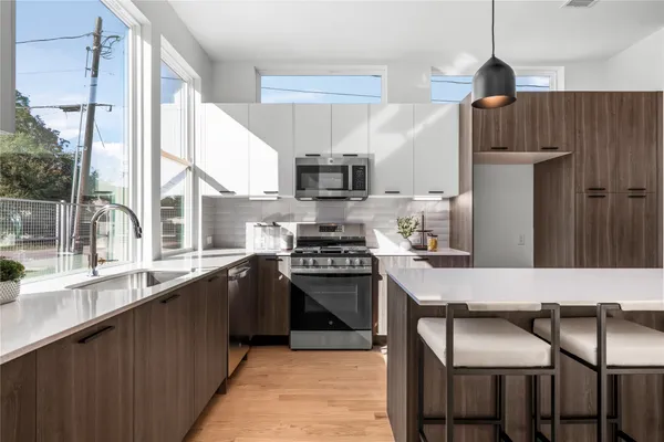 $374,900 | 1810 Yates Street, Houston, TX 77020