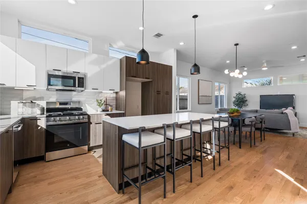 $374,900 | 1810 Yates Street, Houston, TX 77020