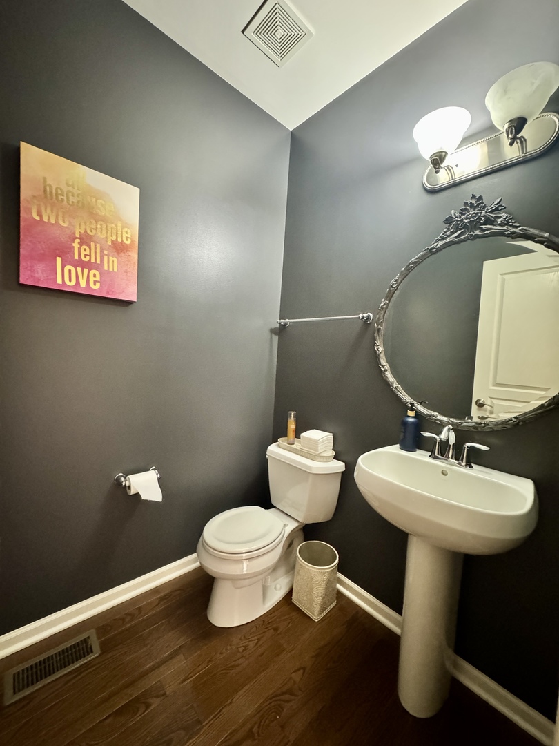 11 East Willow Road Wheeling, IL 60090 - Photo 9 of 27