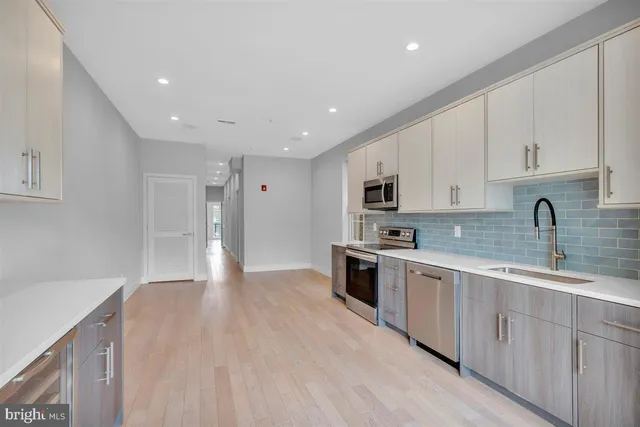 $849,900 | 1005 North Marshall Street, Philadelphia, PA 19123