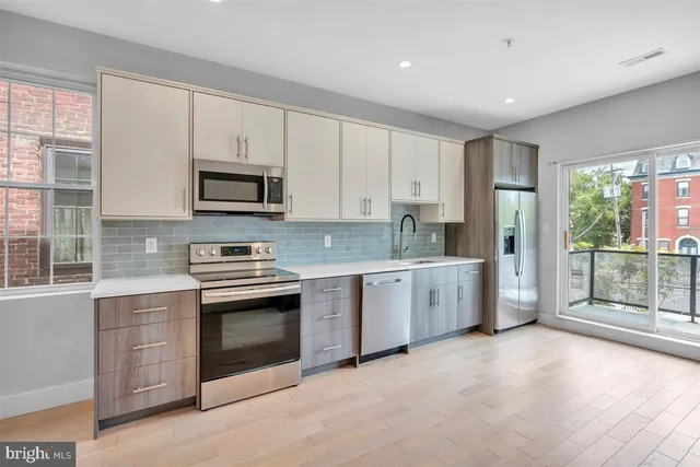 $849,900 | 1005 North Marshall Street, Philadelphia, PA 19123