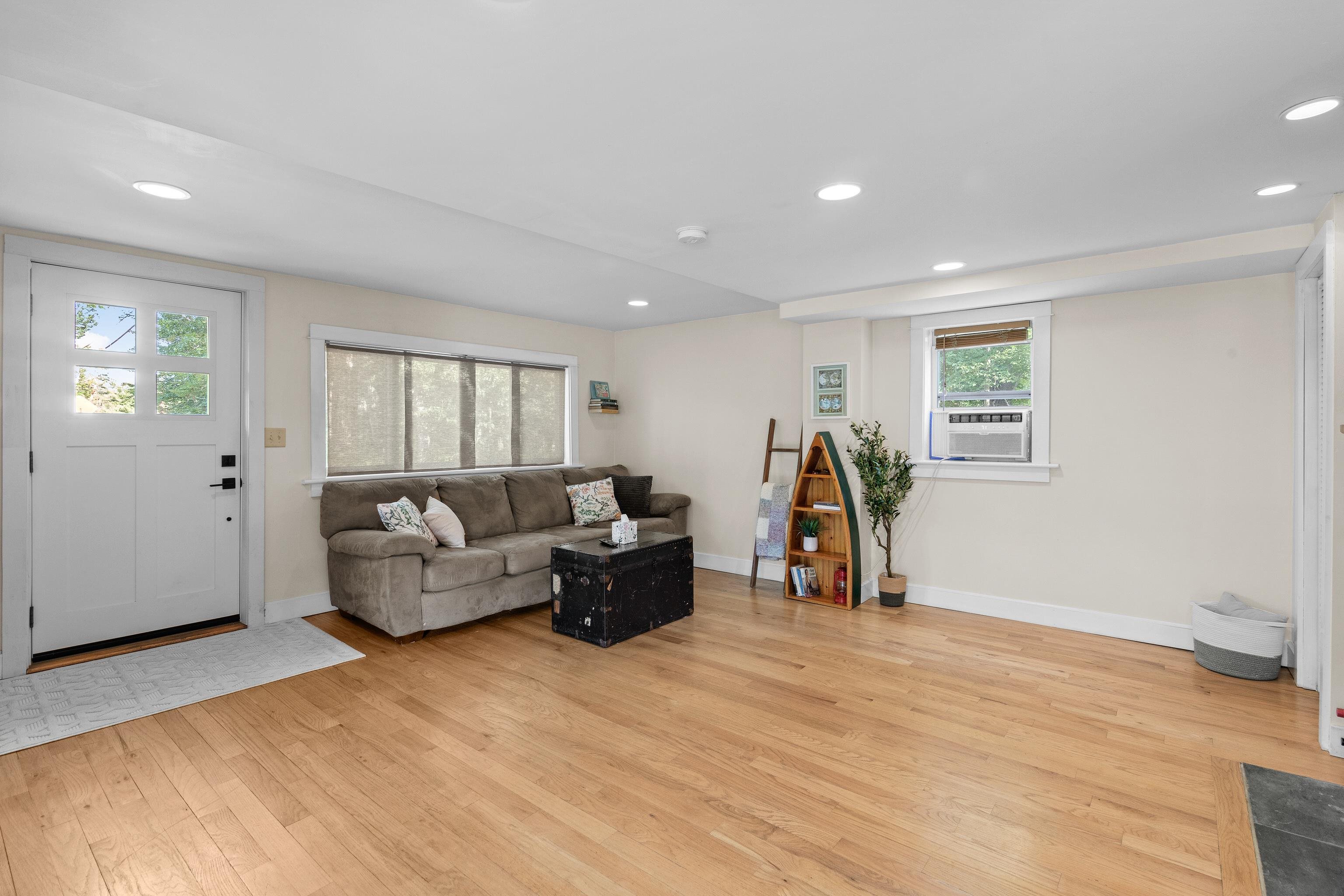 64 River Road Concord, NH 03303 - Photo 7 of 40