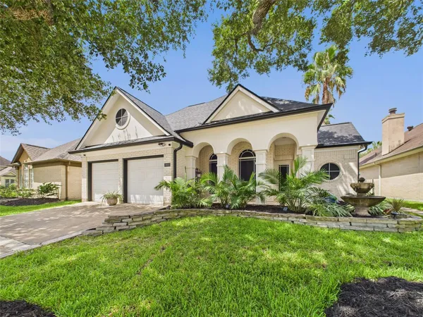 $2,950 | 203 Las Brisas Street, Kemah, TX 77565