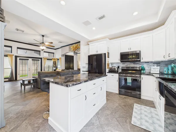 $2,950 | 203 Las Brisas Street, Kemah, TX 77565