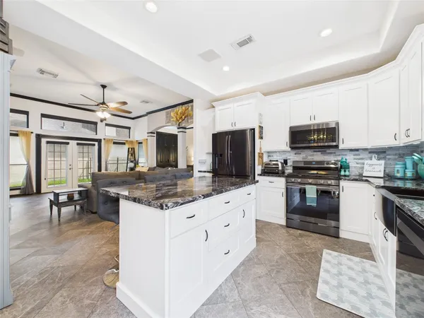 $2,950 | 203 Las Brisas Street, Kemah, TX 77565