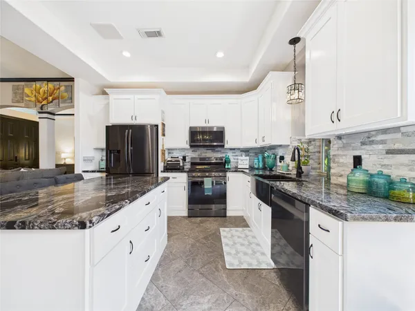 $2,950 | 203 Las Brisas Street, Kemah, TX 77565