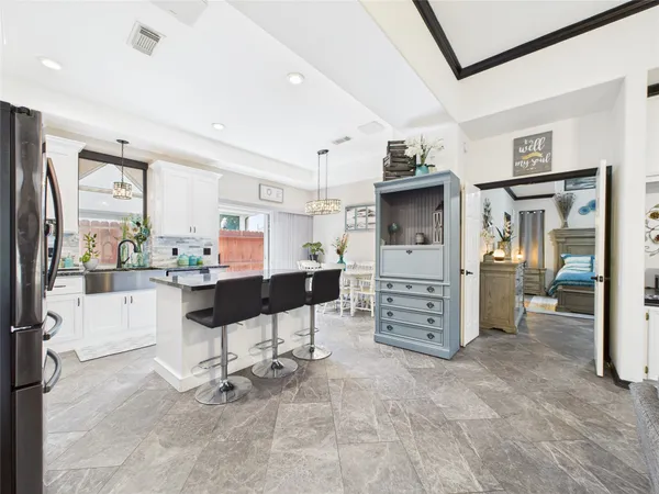 $2,950 | 203 Las Brisas Street, Kemah, TX 77565