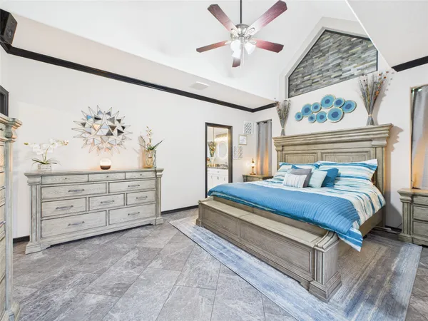 $2,950 | 203 Las Brisas Street, Kemah, TX 77565