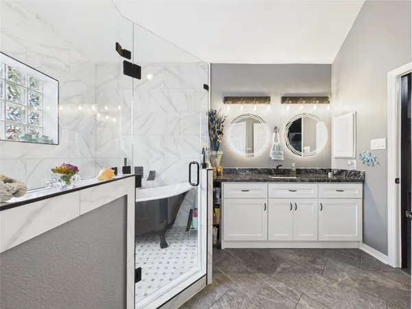 $2,950 | 203 Las Brisas Street, Kemah, TX 77565