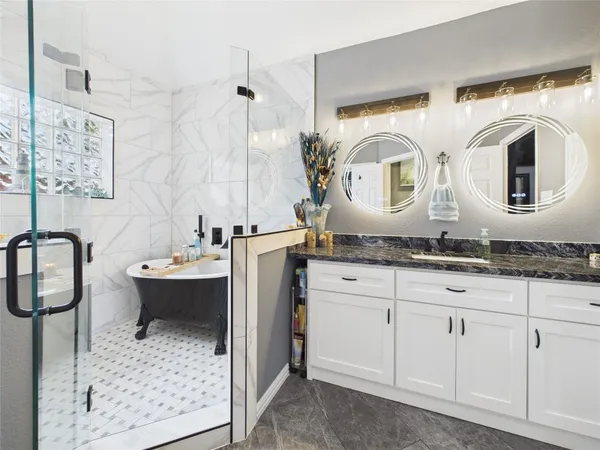 $2,950 | 203 Las Brisas Street, Kemah, TX 77565