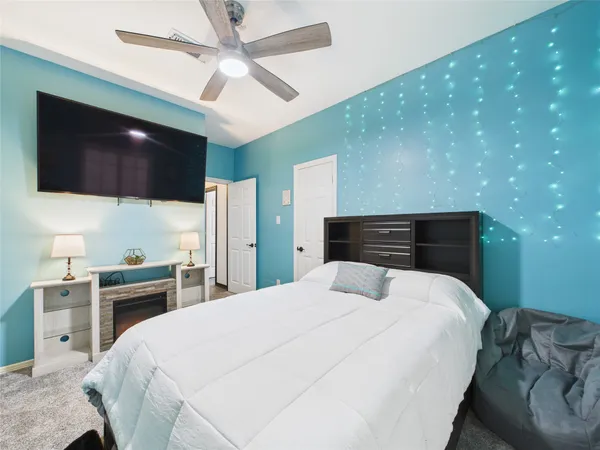 $2,950 | 203 Las Brisas Street, Kemah, TX 77565