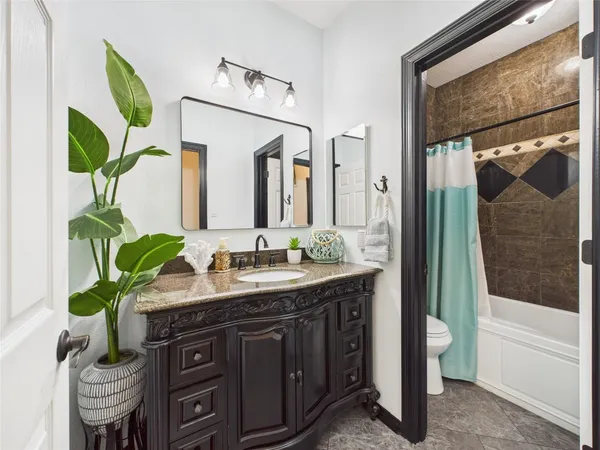 $2,950 | 203 Las Brisas Street, Kemah, TX 77565