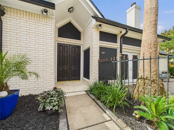 $2,950 | 203 Las Brisas Street, Kemah, TX 77565