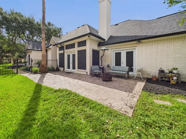$2,950 | 203 Las Brisas Street, Kemah, TX 77565