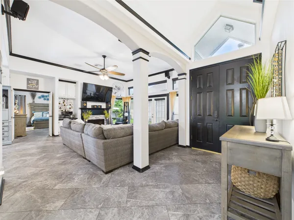 $2,950 | 203 Las Brisas Street, Kemah, TX 77565