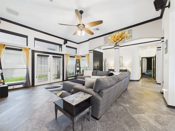 $2,950 | 203 Las Brisas Street, Kemah, TX 77565