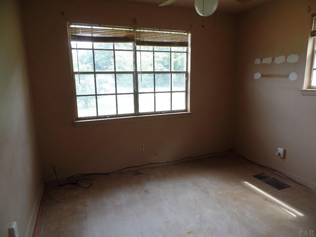 6510 Hampton Road Pensacola, FL 32505 - Photo 14 of 21