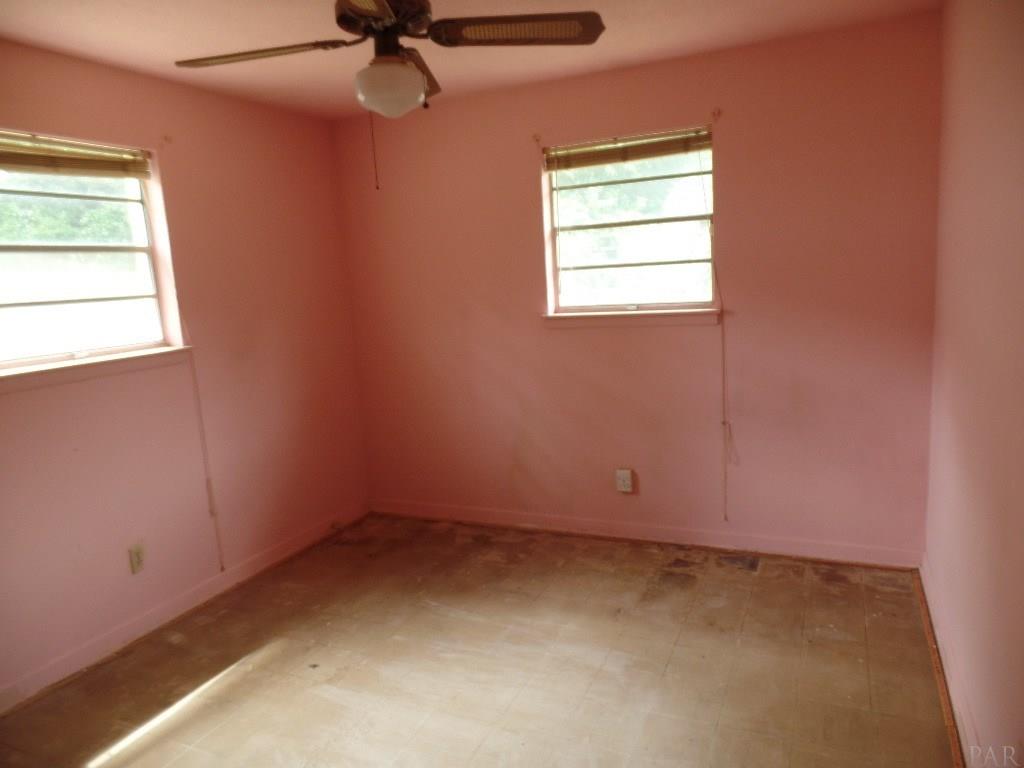 6510 Hampton Road Pensacola, FL 32505 - Photo 15 of 21
