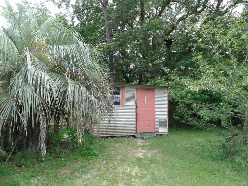 6510 Hampton Road Pensacola, FL 32505 - Photo 4 of 21