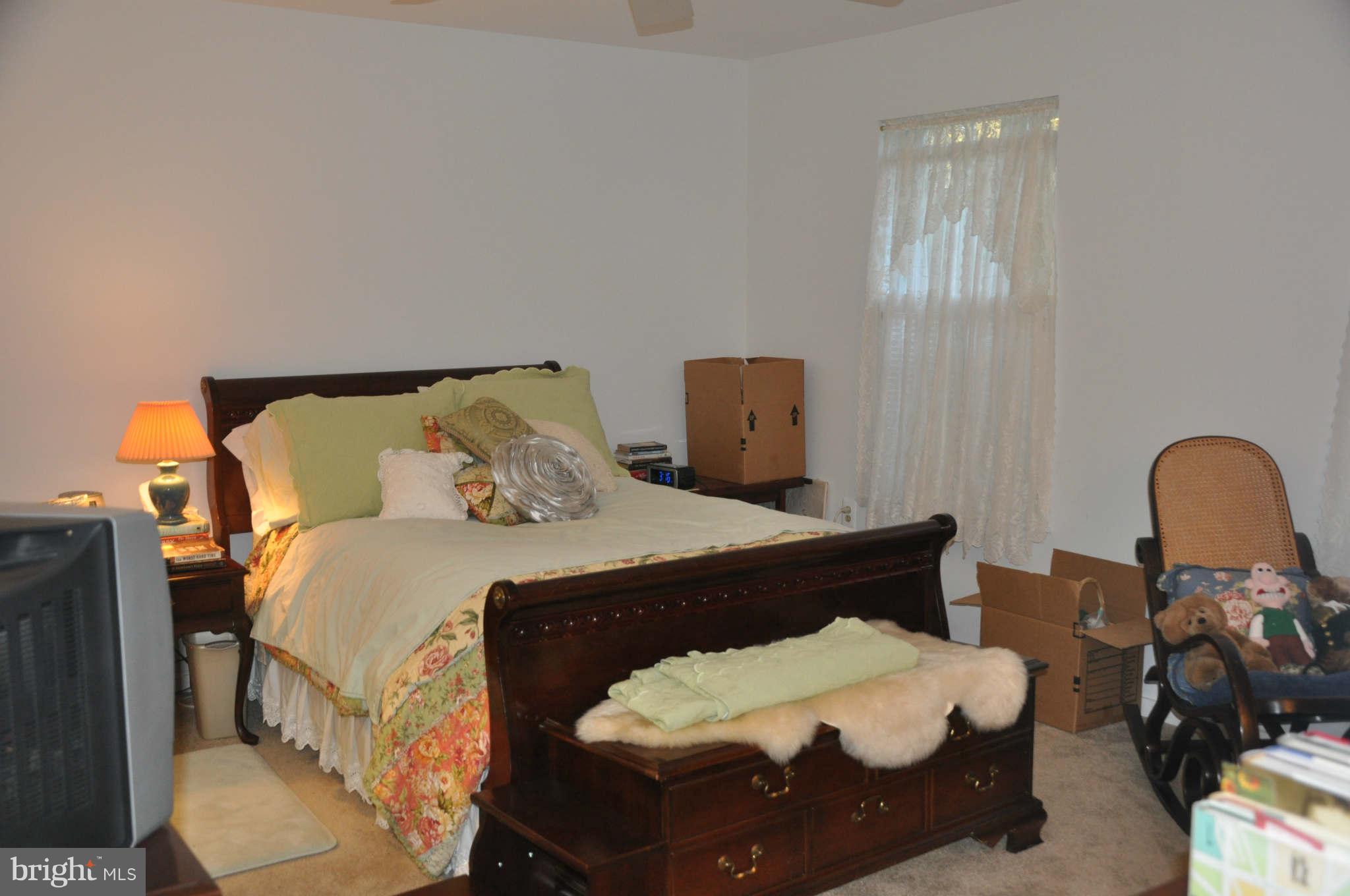 7707 A Lexton Place, Unit 40 Springfield, VA 22152 - Photo 8 of 16 Bedroom (Master)