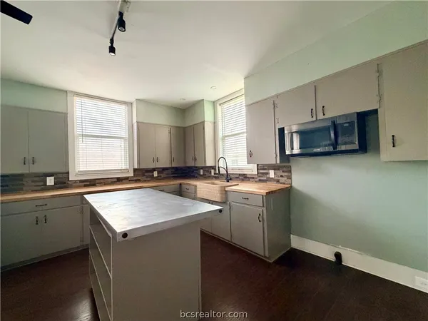 $174,999 | 236 8th Street, Somerville, TX 77879