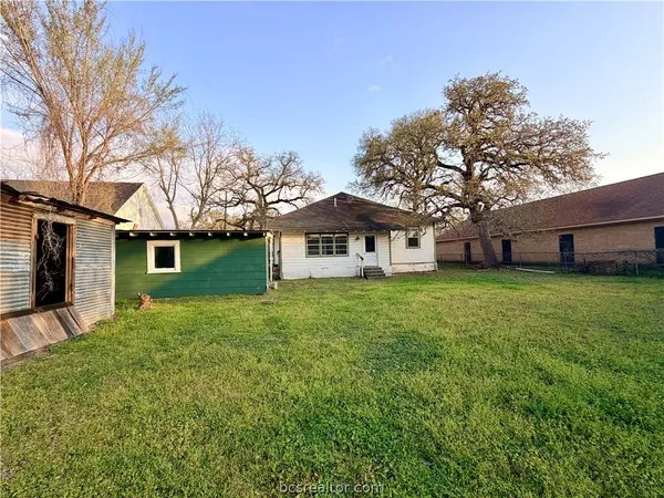 $174,999 | 236 8th Street, Somerville, TX 77879