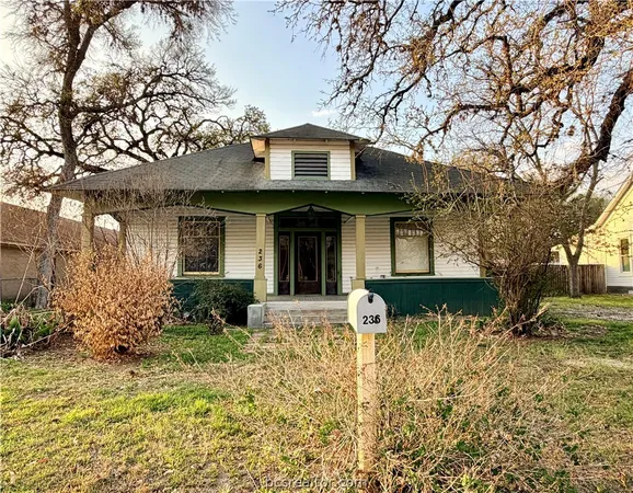 $174,999 | 236 8th Street, Somerville, TX 77879