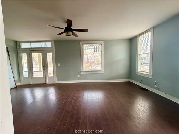 $174,999 | 236 8th Street, Somerville, TX 77879