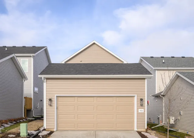 $459,900 | 7711 Starnova, Madison, WI 53719