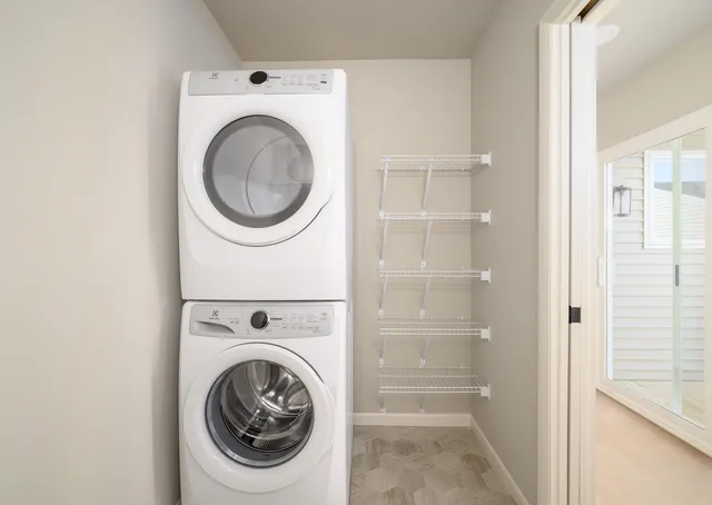 $459,900 | 7711 Starnova, Madison, WI 53719