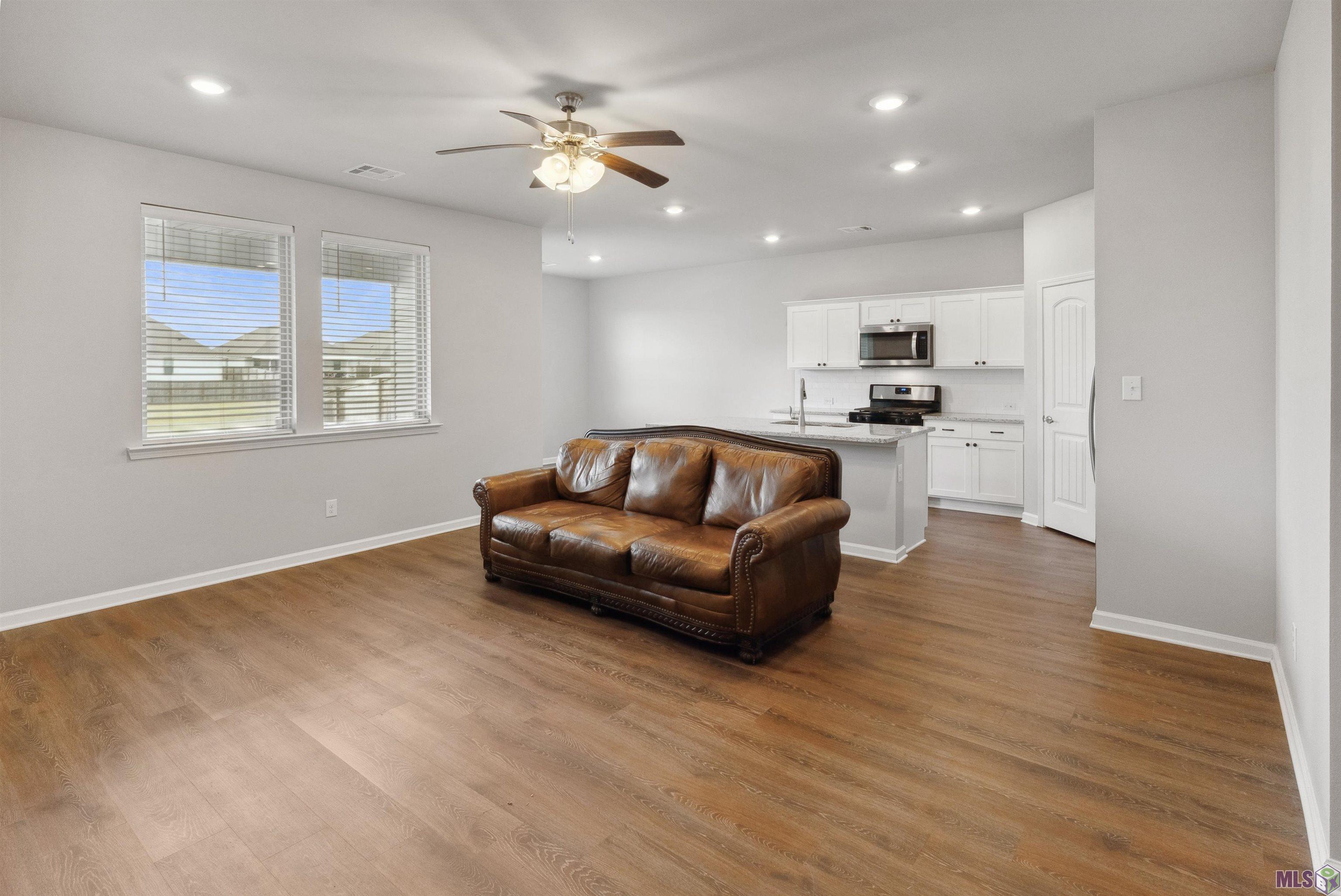 4518 Malbec Avenue Baton Rouge, LA 70817 - Photo 3 of 11