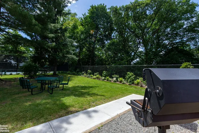 $295,000 | 5800 Arlington Avenue, Unit 7L | North Riverdale