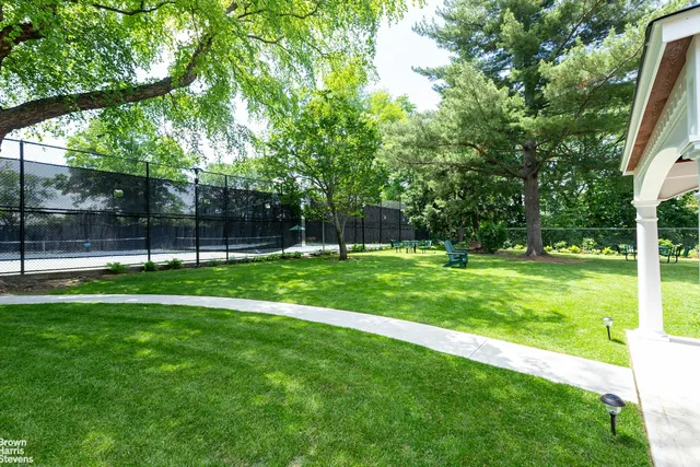 $295,000 | 5800 Arlington Avenue, Unit 7L | North Riverdale