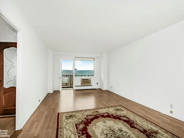 $295,000 | 5800 Arlington Avenue, Unit 7L | North Riverdale