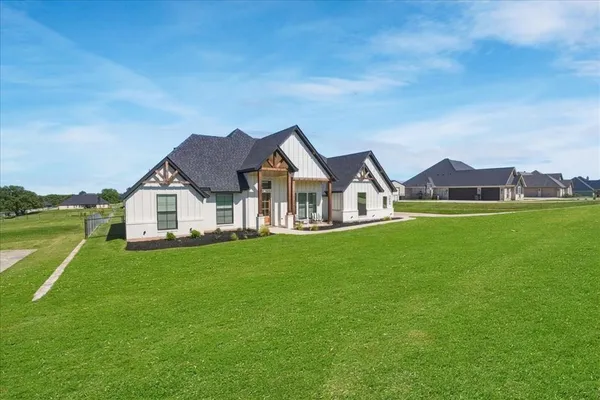 $3,200 | 3008 Westfork Way, Springtown, TX 76082