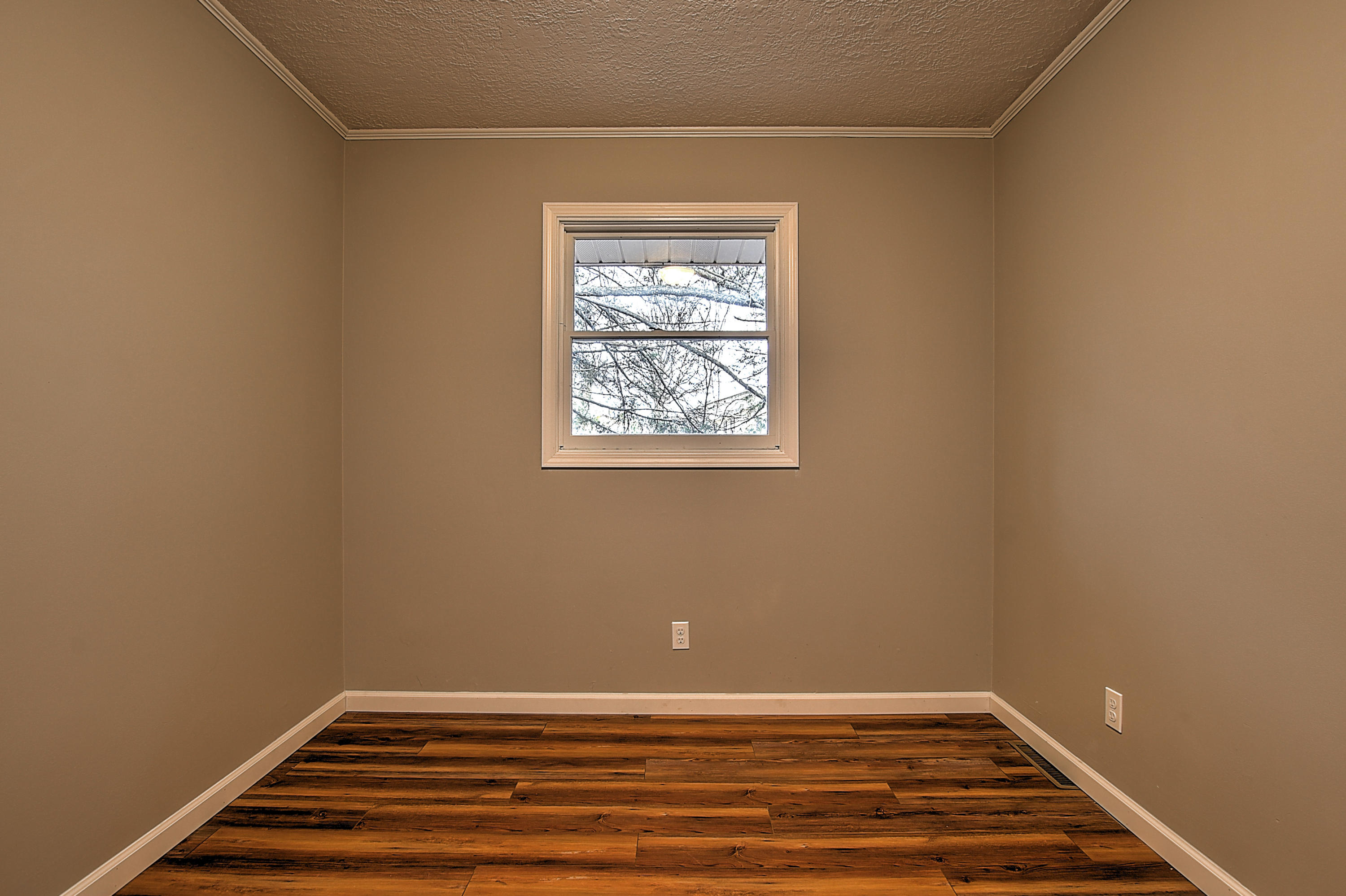 128 West Barton Ridge Road Greeneville, TN 37743 - Photo 20 of 37 128 Barton Ridge-20