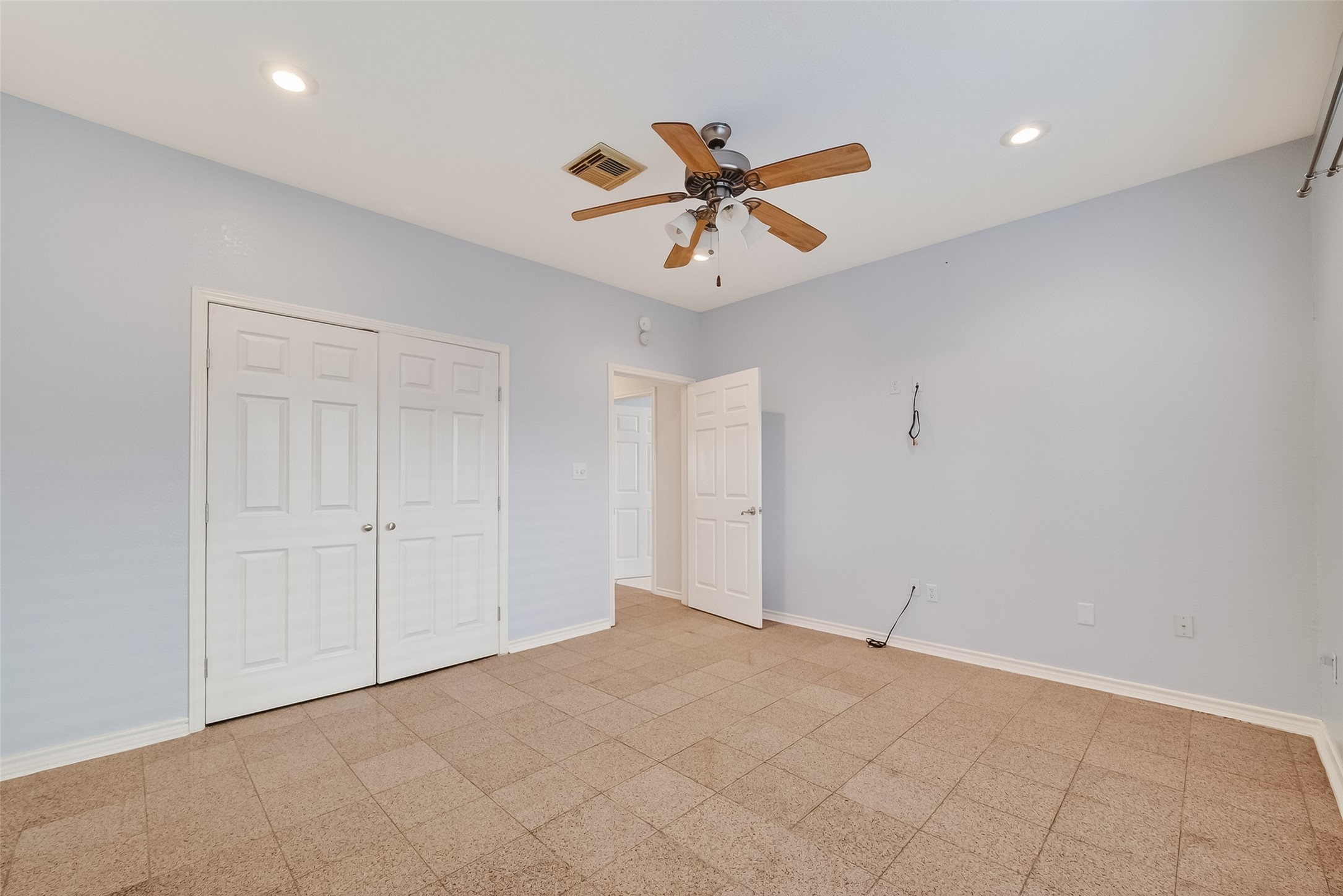 512 Bertloma Street Pasadena, TX 77502 - Photo 13 of 48