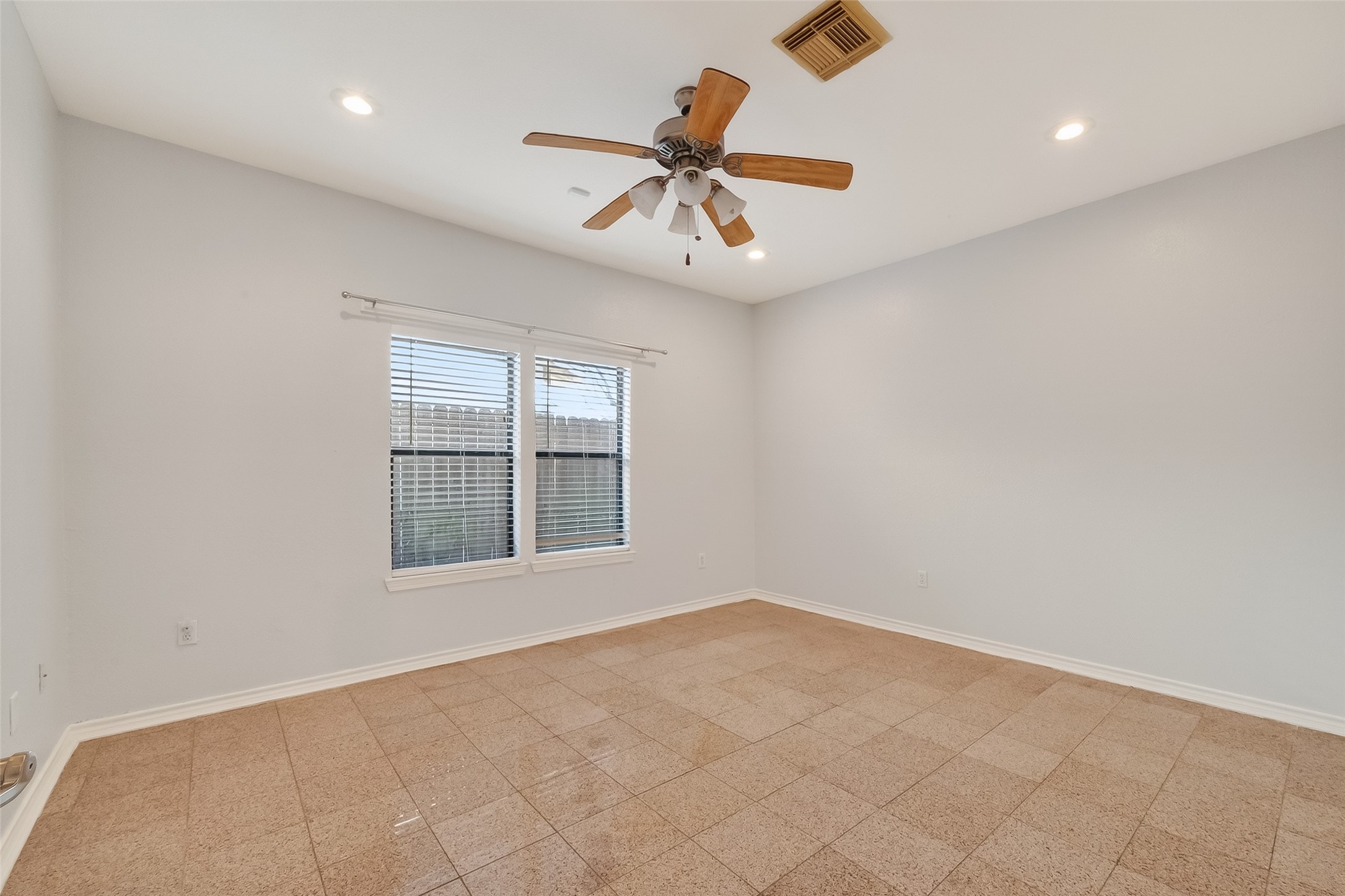 512 Bertloma Street Pasadena, TX 77502 - Photo 14 of 48 2nd hou bdd1