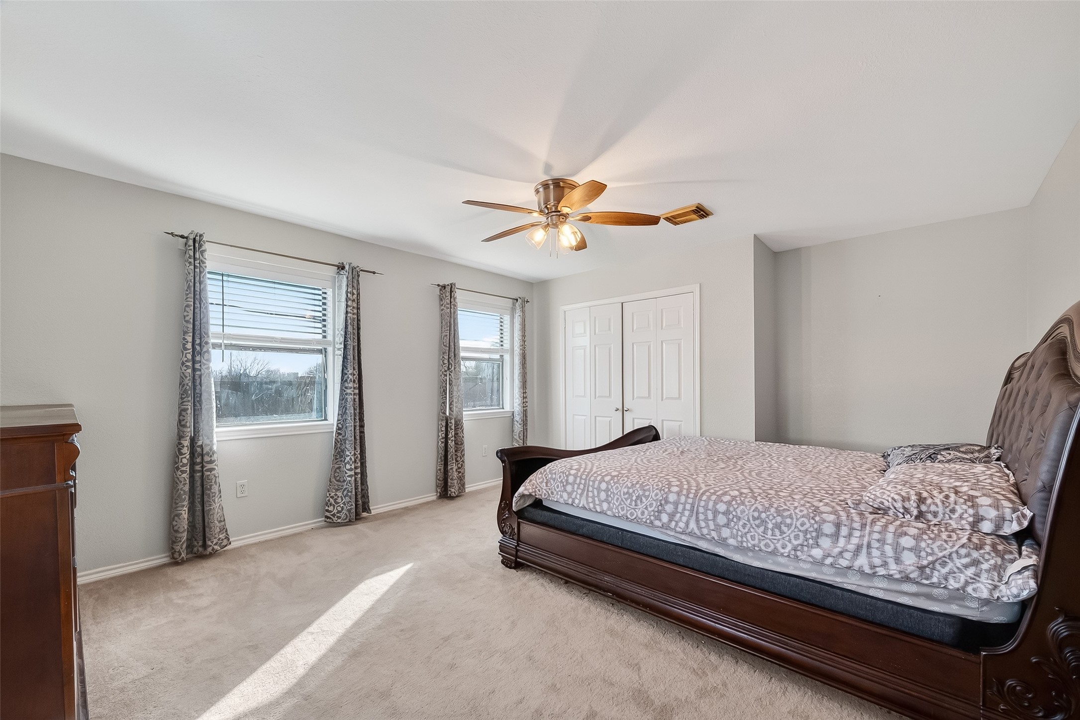 512 Bertloma Street Pasadena, TX 77502 - Photo 39 of 48 3rd living quarters above the garage. 1/1