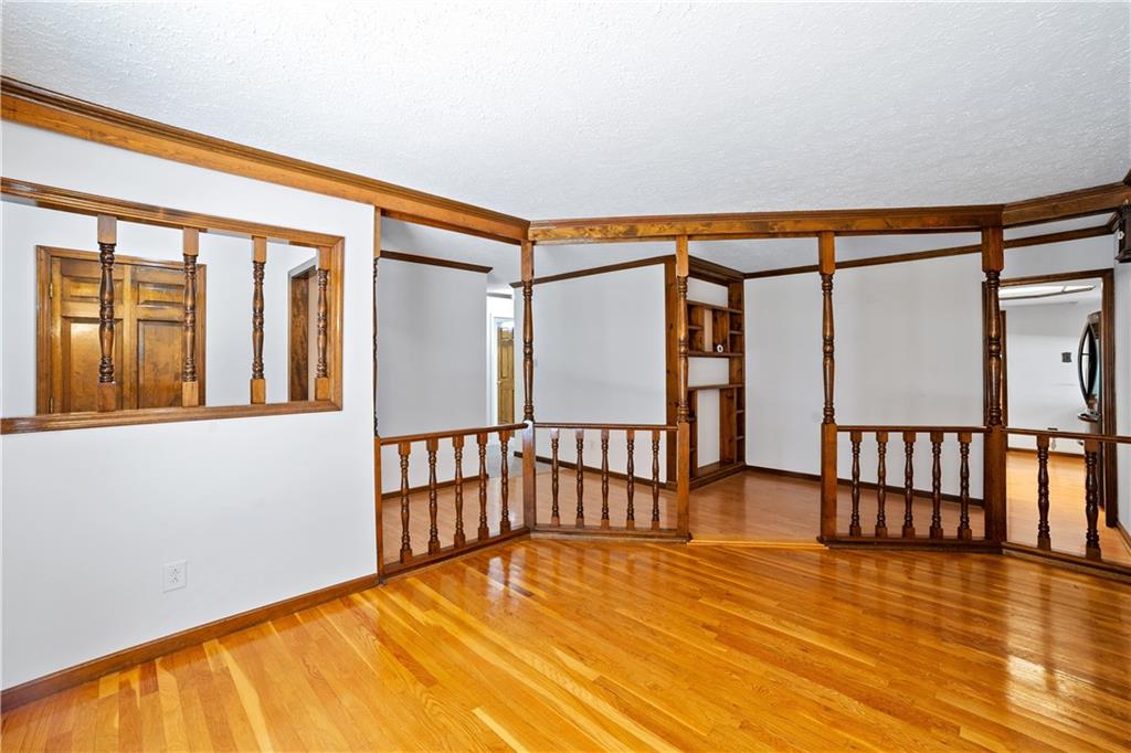 708 Alexander Street Greenwood, IN 46143 - Photo 10 of 33