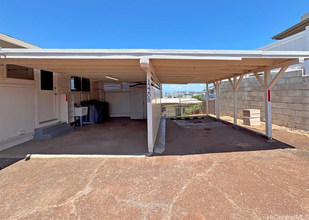 1220 Center Street, Unit B Honolulu, HI 96816 - Photo 15 of 21 Carport