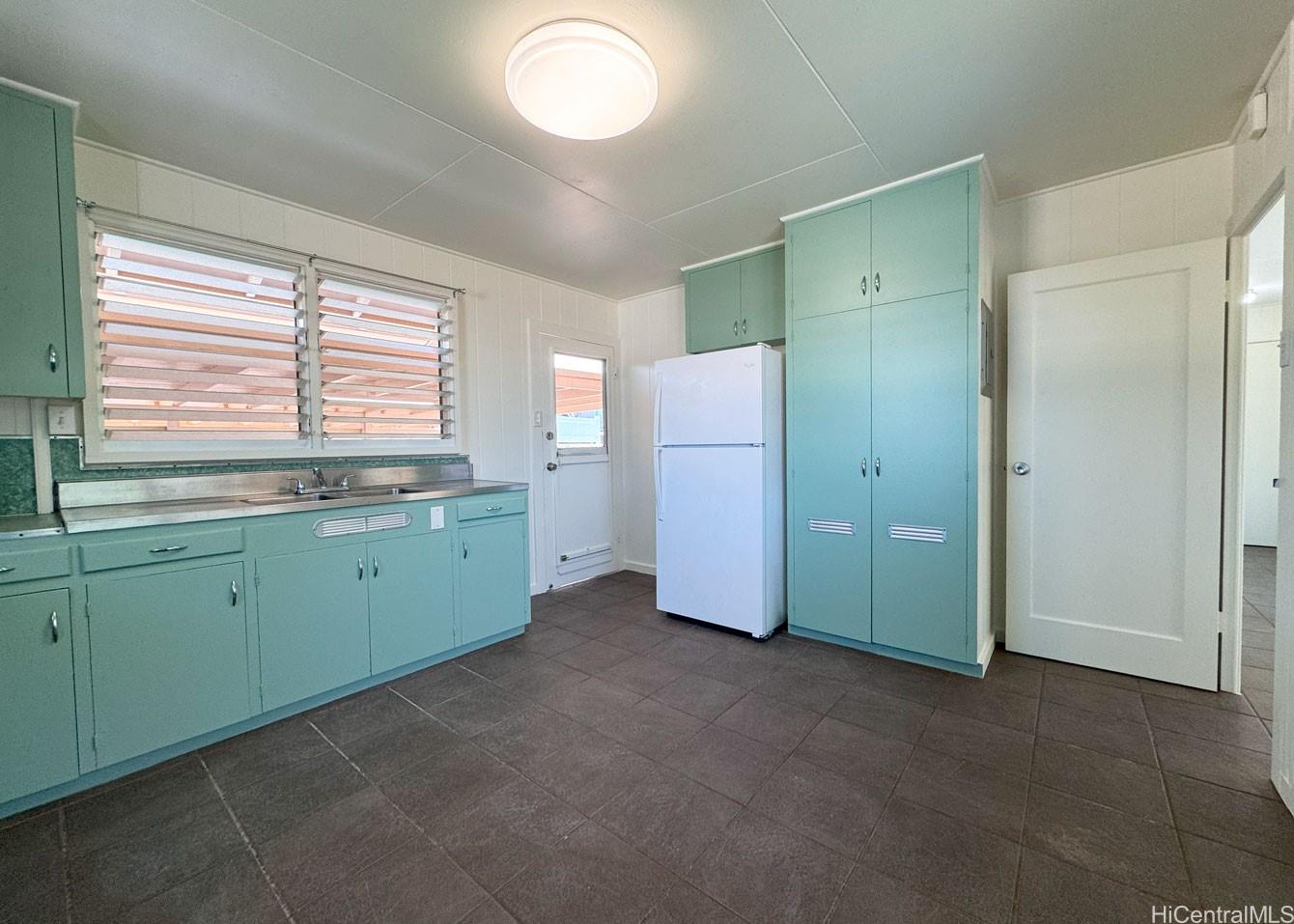 1220 Center Street, Unit B Honolulu, HI 96816 - Photo 4 of 21