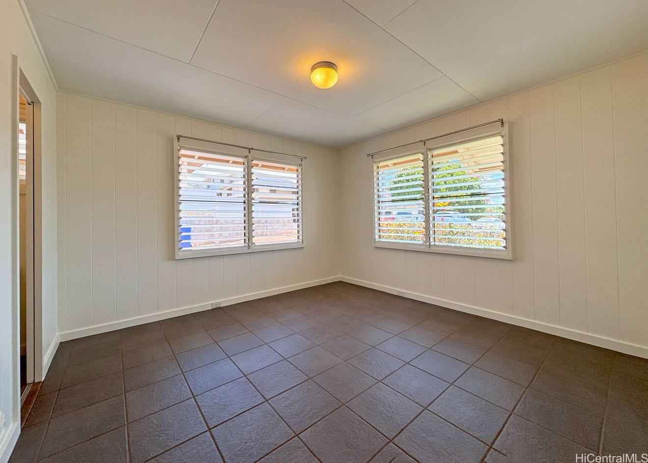 1220 Center Street, Unit B Honolulu, HI 96816 - Photo 9 of 21 Front Bdrm