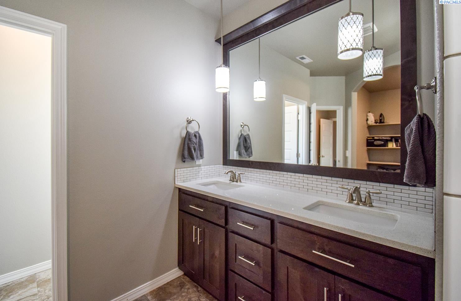 88003 Sagebrush Road Kennewick, WA 99338 - Photo 20 of 26 Gallery Image 20
