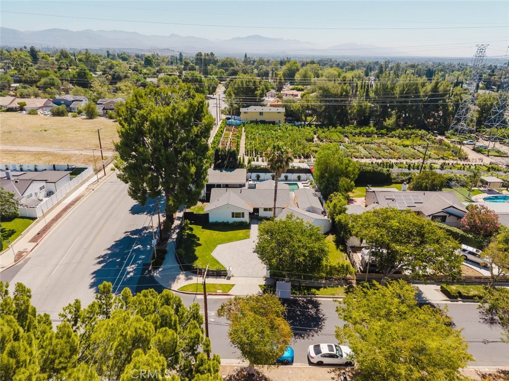 11072 Chimineas Avenue Porter Ranch, CA 91326 - Photo 44 of 46