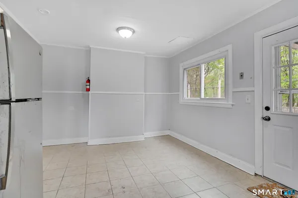 $2,400 | 42 Hartford Avenue, Enfield, CT 06082