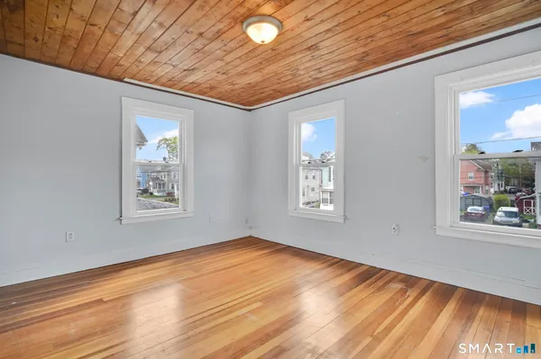 $2,400 | 42 Hartford Avenue, Enfield, CT 06082