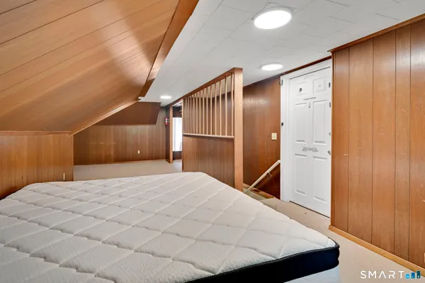 $2,400 | 42 Hartford Avenue, Enfield, CT 06082