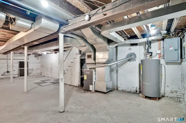 $2,400 | 42 Hartford Avenue, Enfield, CT 06082